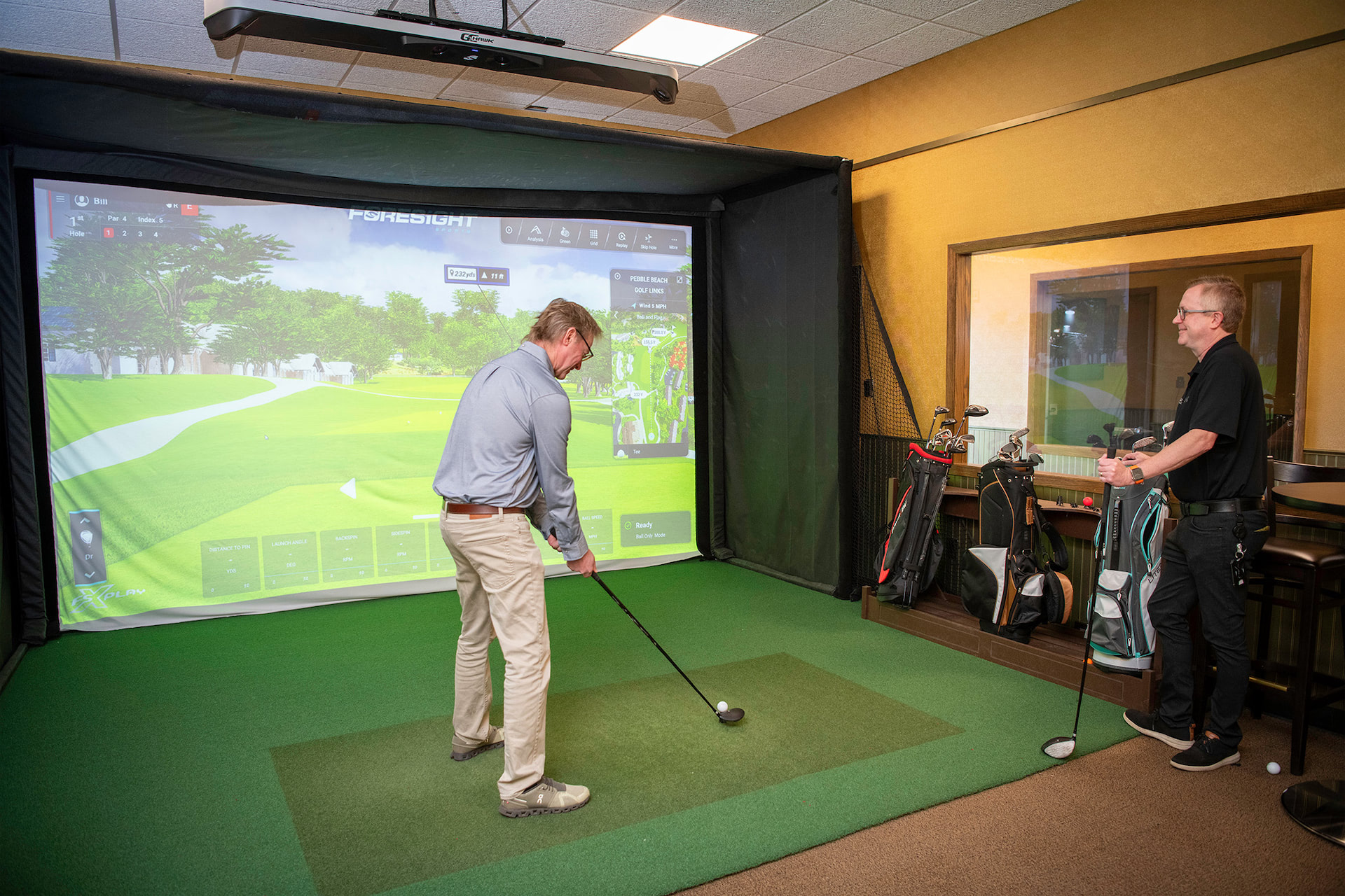 Golf simulator at The Bank Esports